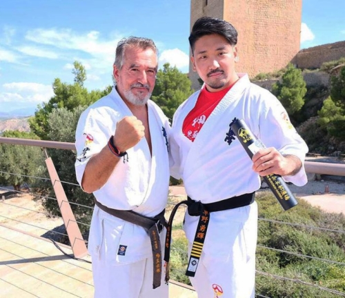 Imagen de Brach Chief from Japan awarded 6 dan